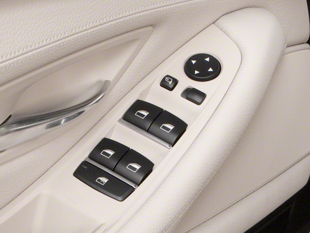 2013 BMW 5 Series 550i