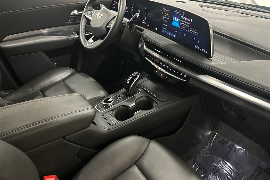 2025 Cadillac XT4 Premium Luxury