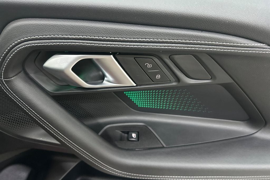 2025 BMW 2 Series 230i