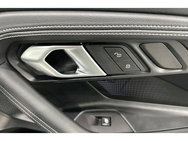 2025 BMW 2 Series 230i xDrive