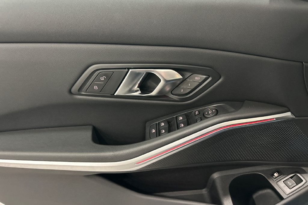 2024 BMW 3 Series 330e iPerformance