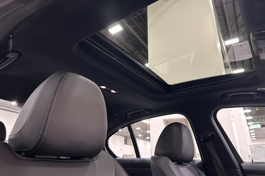 2024 BMW 3 Series 330e iPerformance