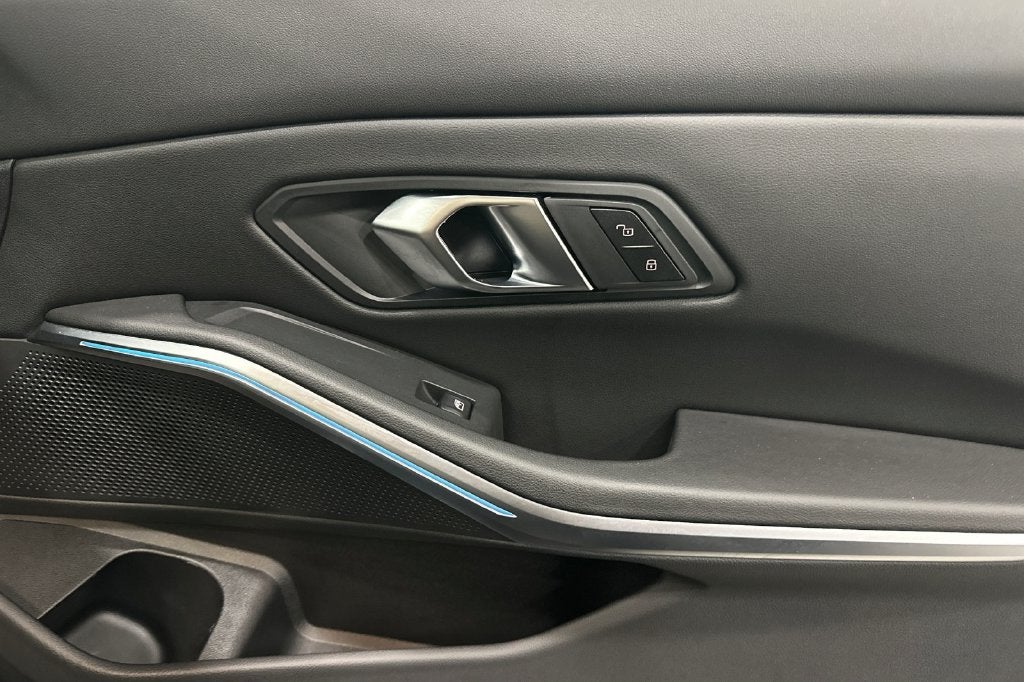 2024 BMW 3 Series 330e iPerformance
