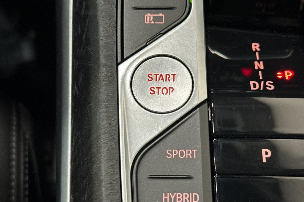 2024 BMW 3 Series 330e iPerformance