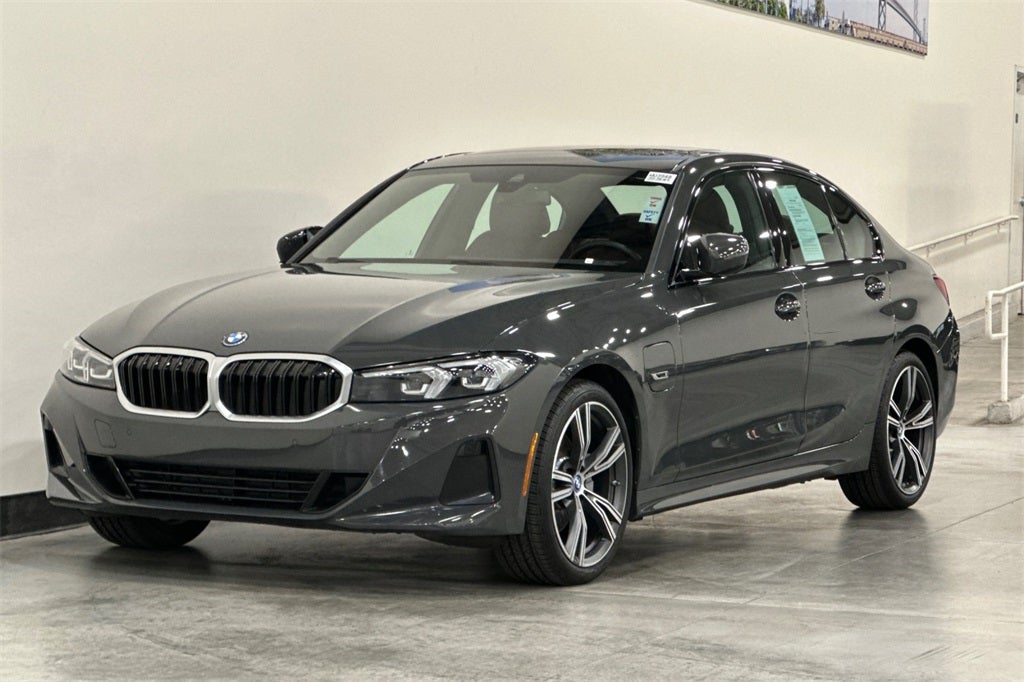 2023 BMW 3 Series 330e iPerformance