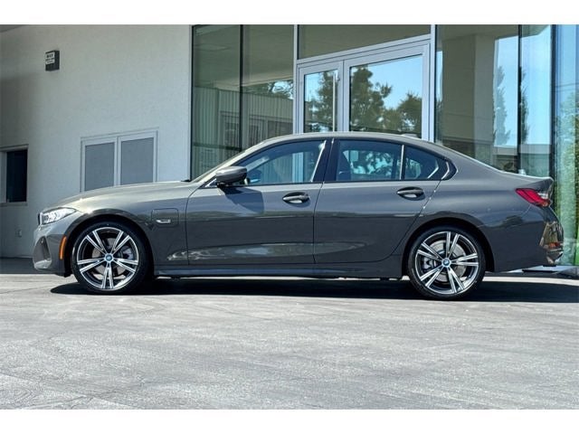 2023 BMW 3 Series 330e iPerformance