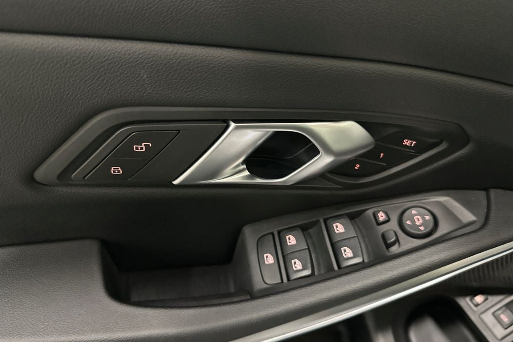 2024 BMW 3 Series 330e iPerformance