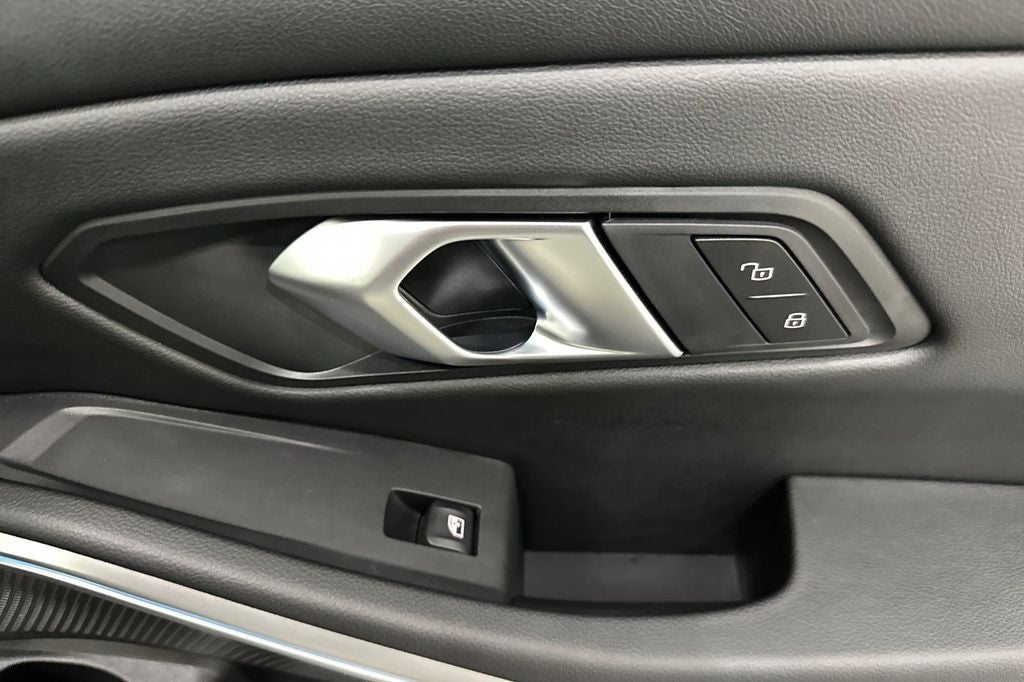 2024 BMW 3 Series 330e iPerformance