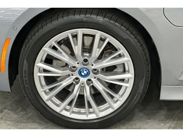 2024 BMW 3 Series 330e iPerformance