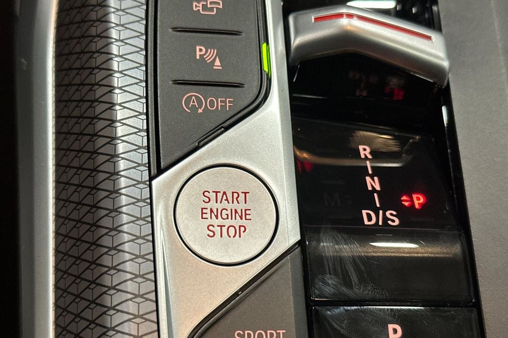 2025 BMW 3 Series M340i