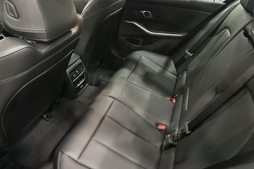 2025 BMW 3 Series 330i