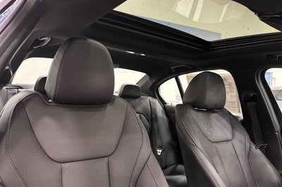 2025 BMW 3 Series 330i