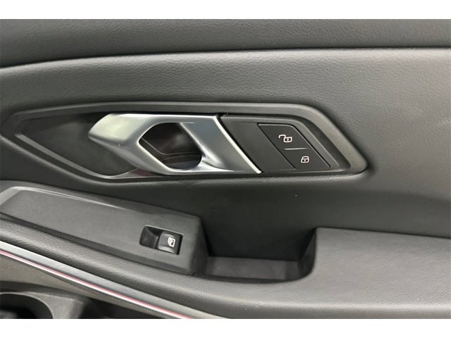 2025 BMW 3 Series 330i