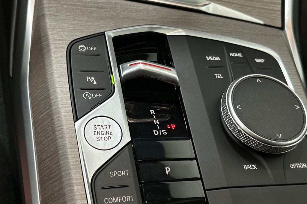 2025 BMW 3 Series 330i