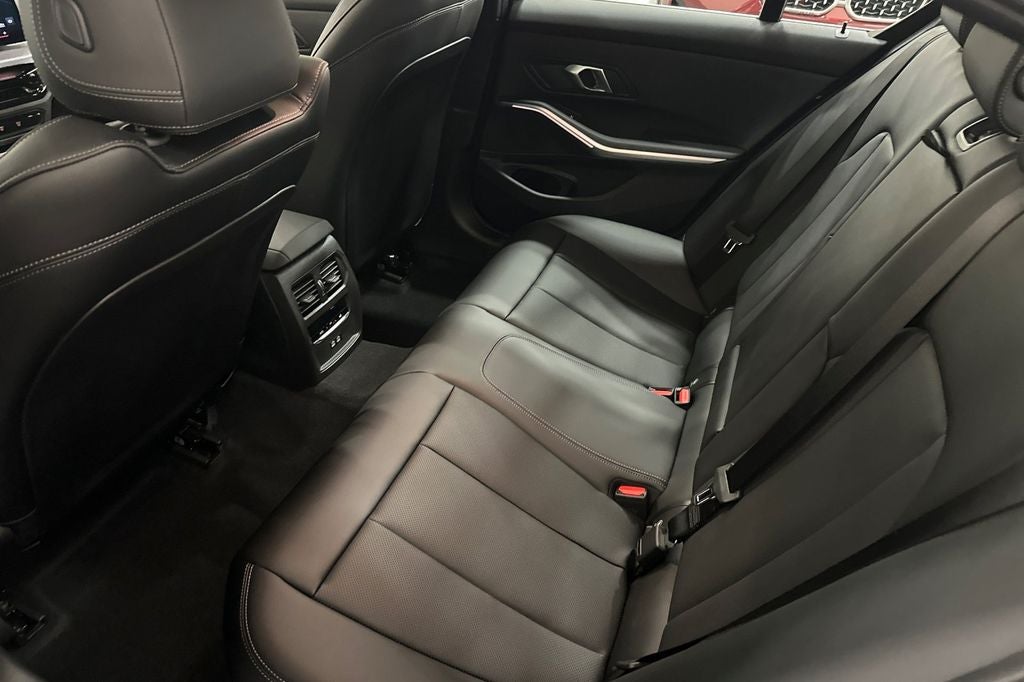 2026 BMW 3 Series 330i