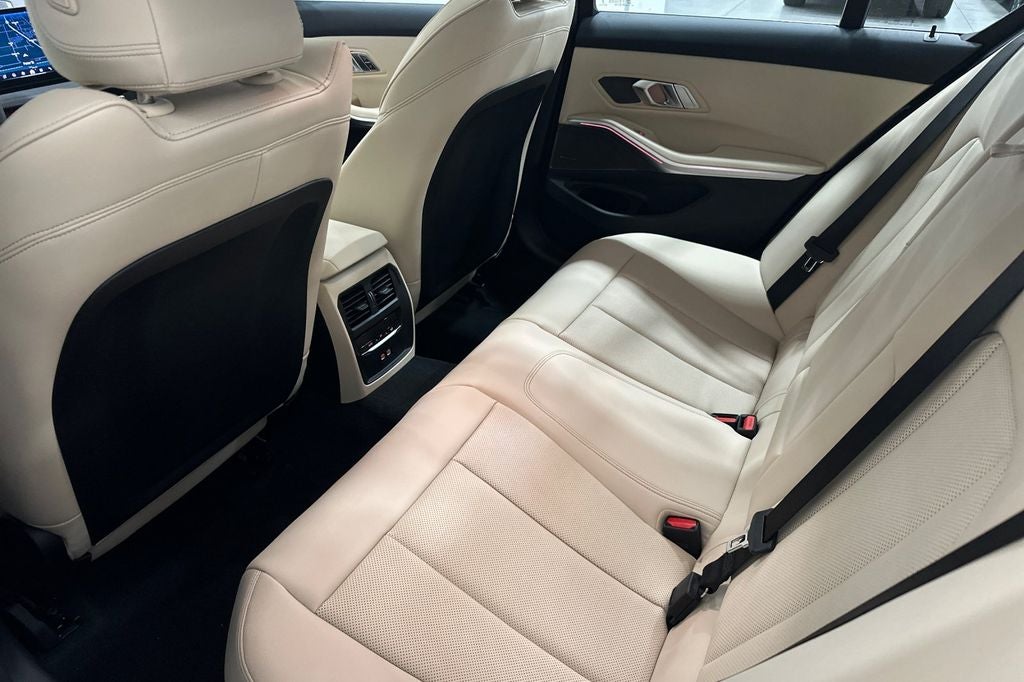2026 BMW 3 Series 330i