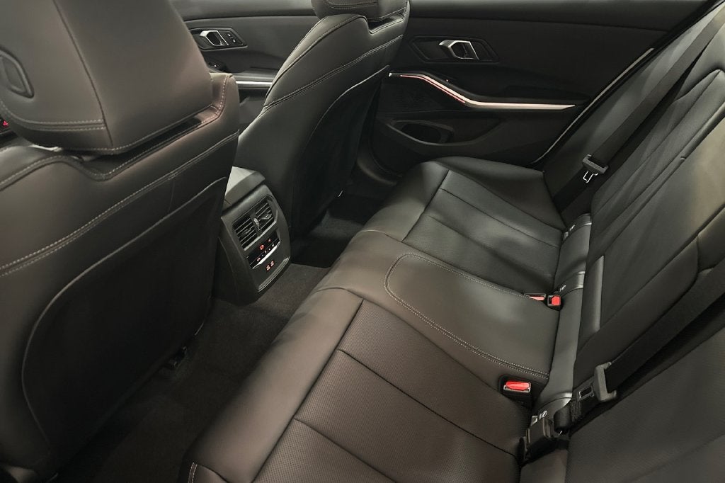 2026 BMW 3 Series 330i