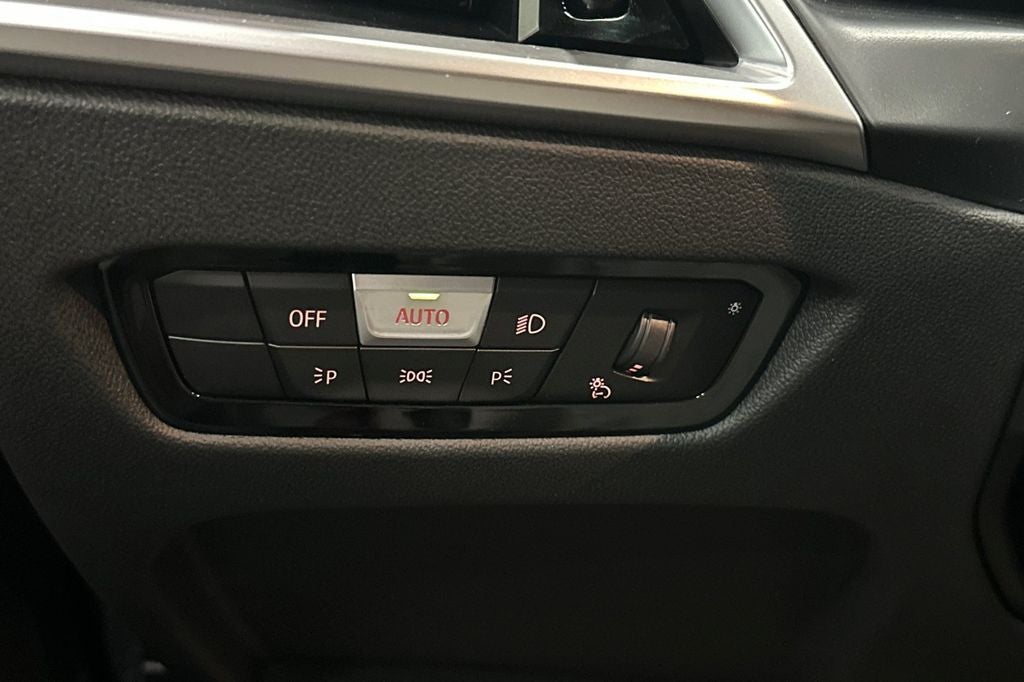 2026 BMW 3 Series 330i