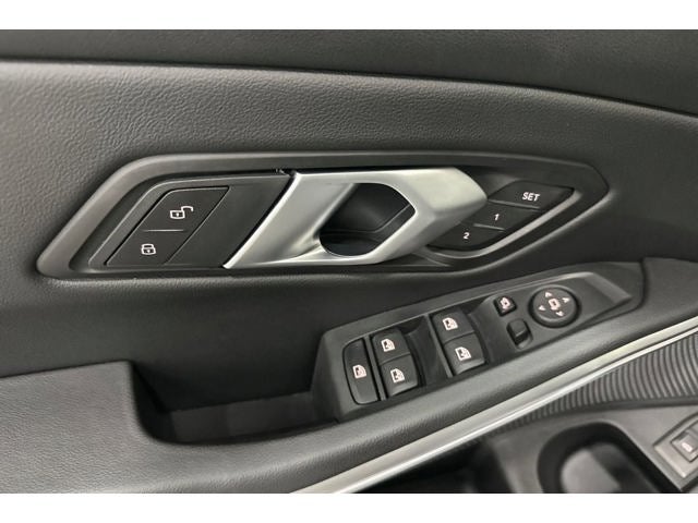 2025 BMW 3 Series 330i