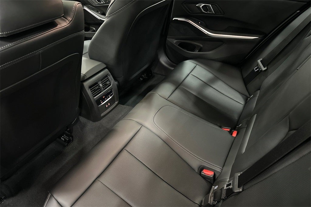 2026 BMW 3 Series 330i