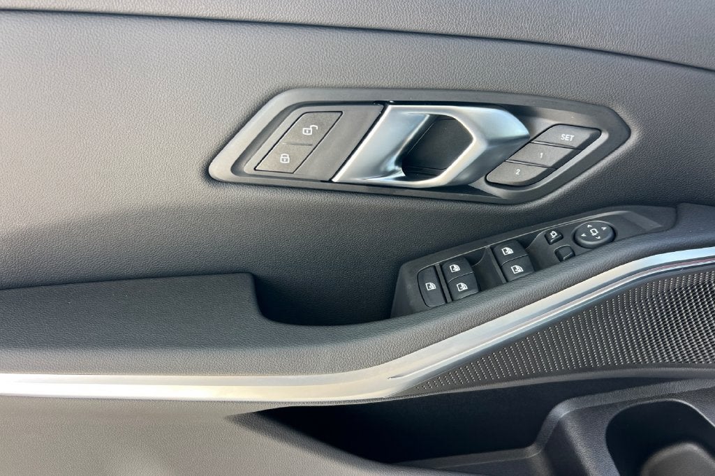 2026 BMW 3 Series 330i