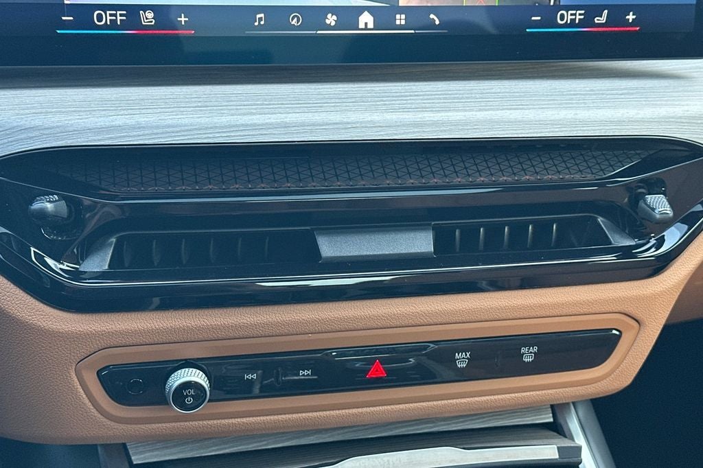 2025 BMW 3 Series 330i