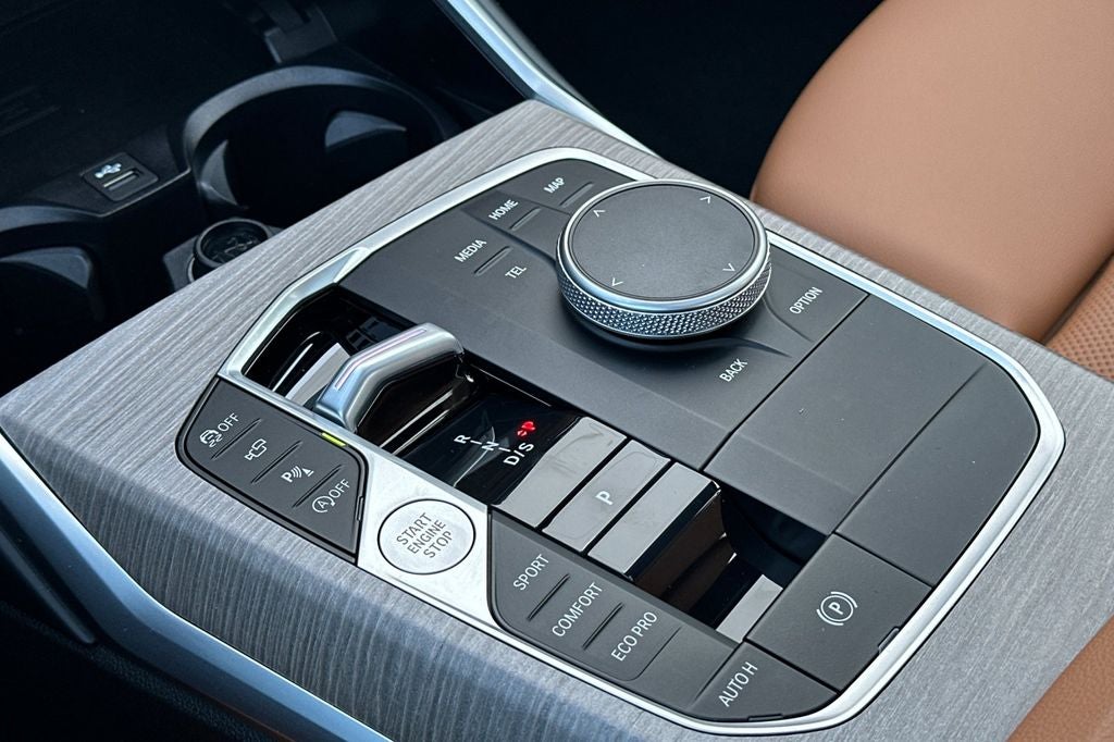 2025 BMW 3 Series 330i