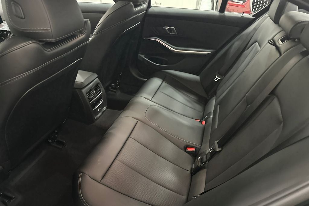 2026 BMW 3 Series 330i