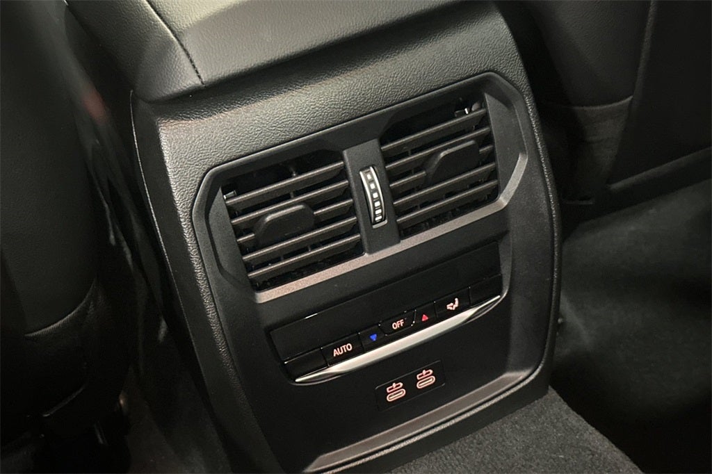 2025 BMW 3 Series 330i