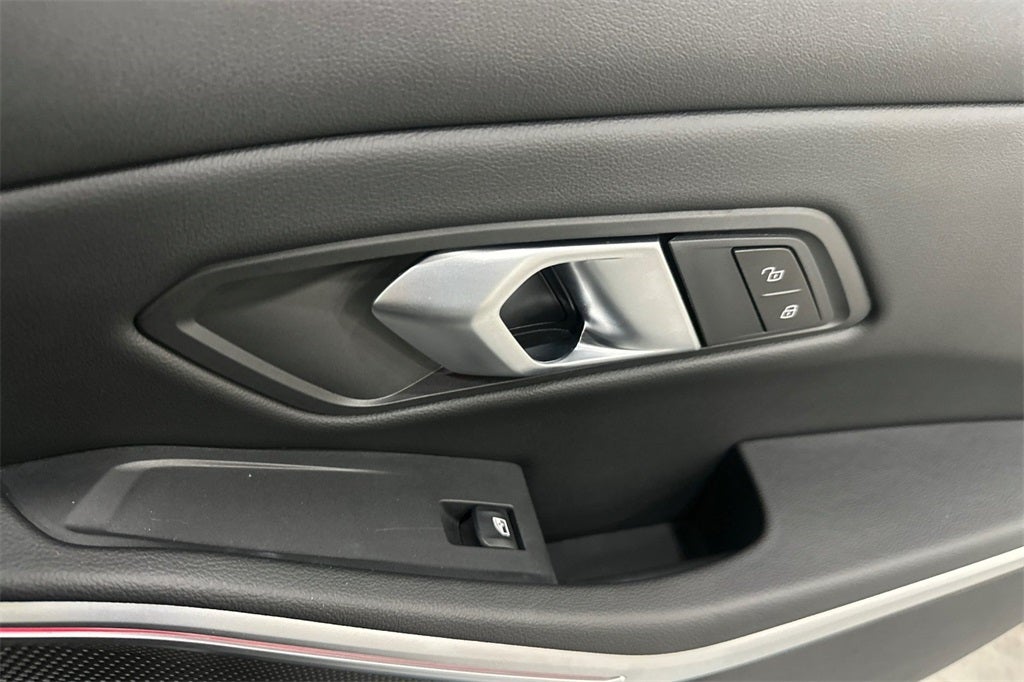 2025 BMW 3 Series 330i