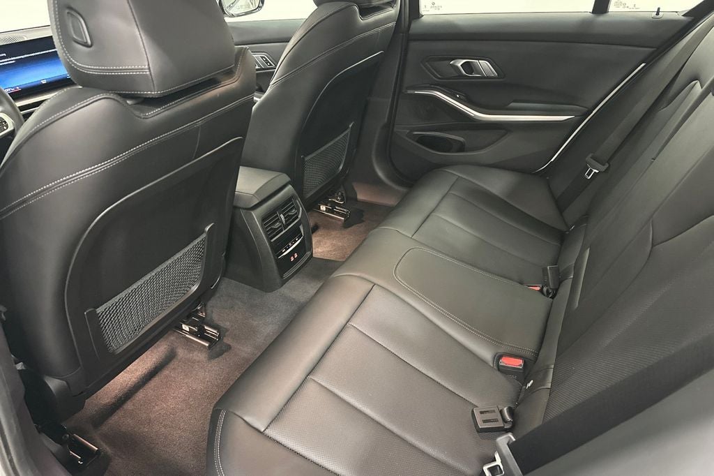 2023 BMW 3 Series 330i