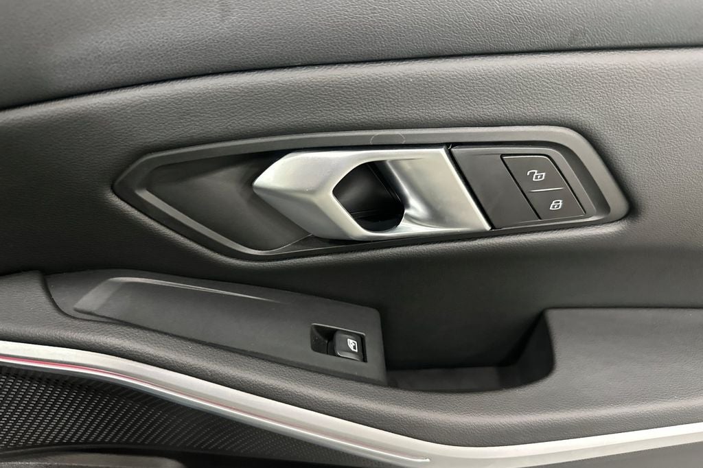 2024 BMW 3 Series 330i