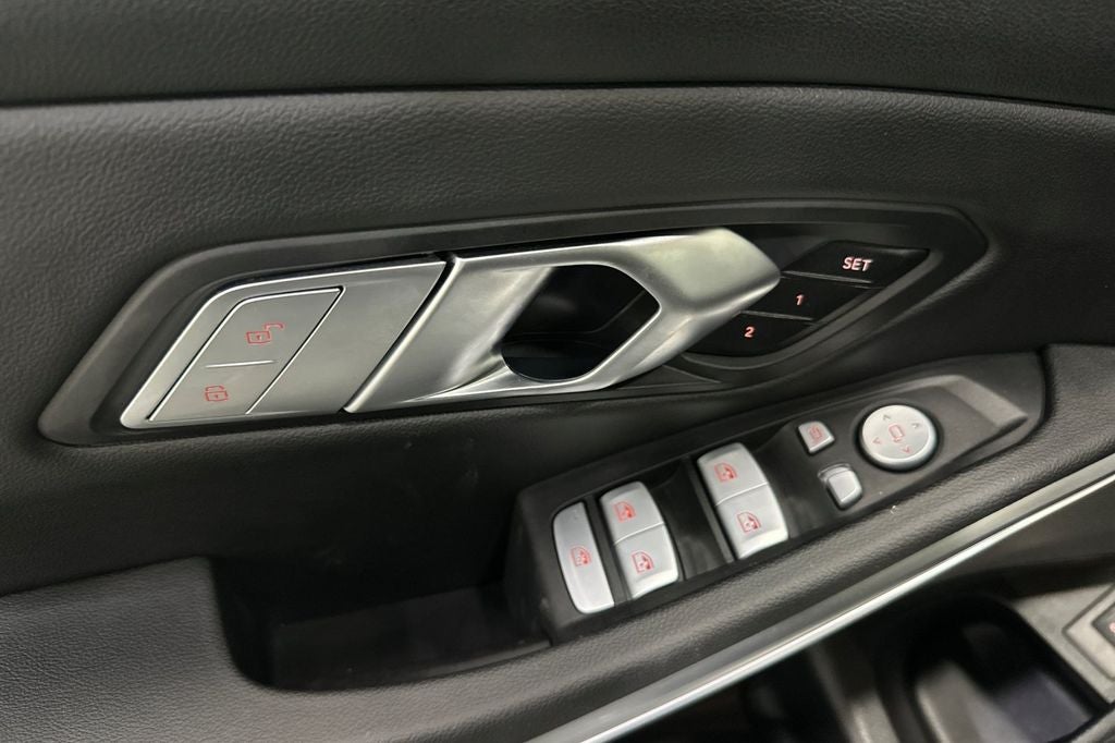 2025 BMW 3 Series 330i xDrive