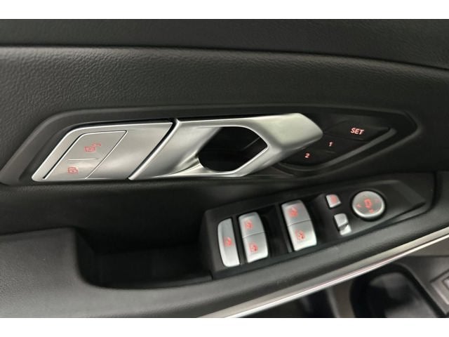 2025 BMW 3 Series 330i xDrive