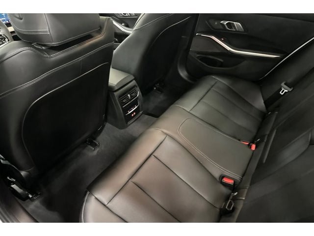 2025 BMW 3 Series 330i xDrive