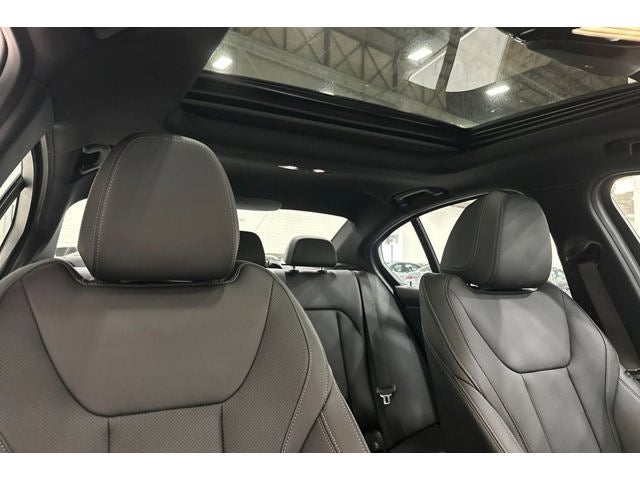 2025 BMW 3 Series 330i xDrive
