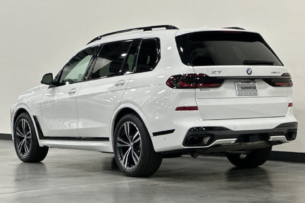 2024 BMW X7 xDrive40i