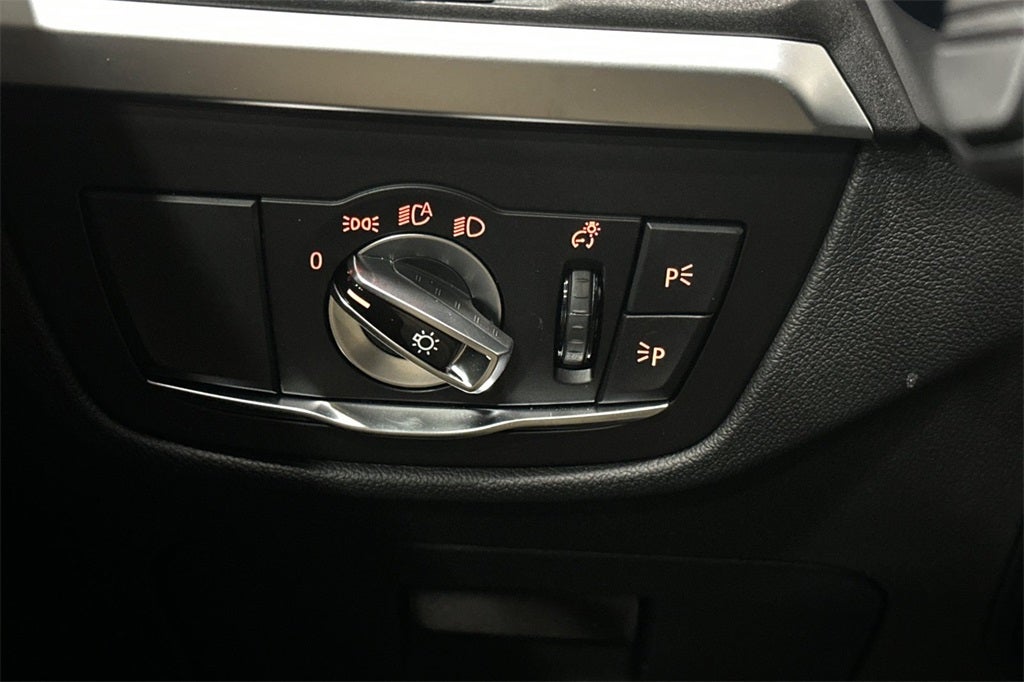 2025 BMW X4 xDrive30i