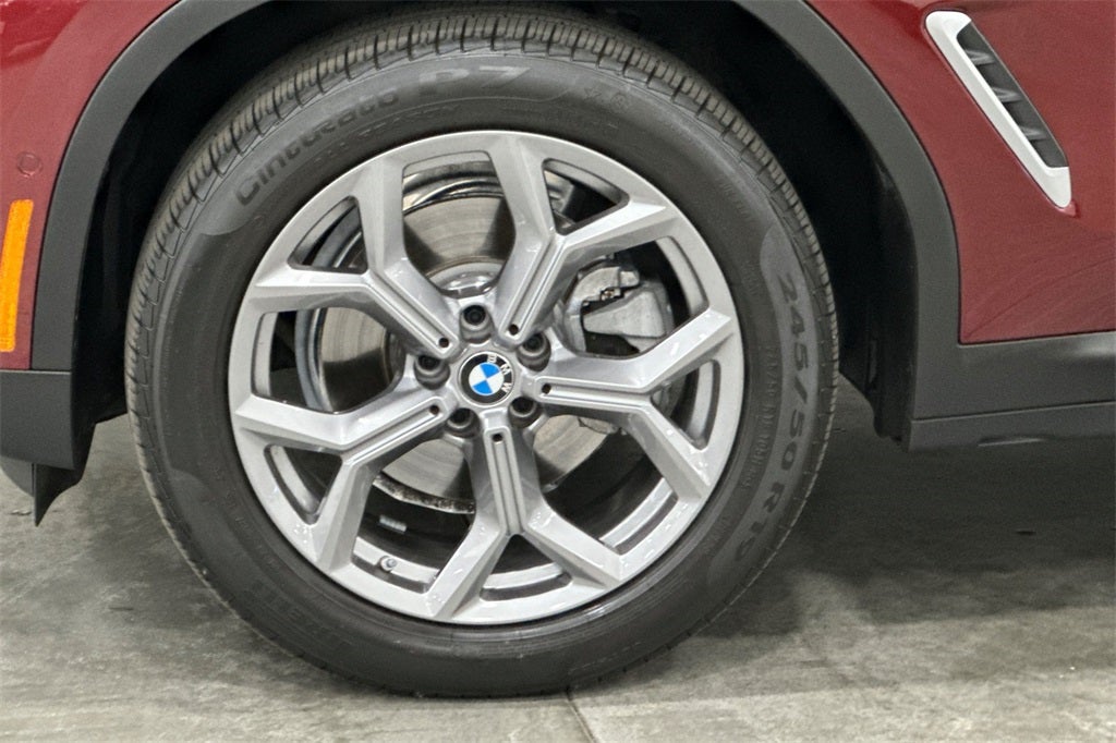 2025 BMW X4 xDrive30i