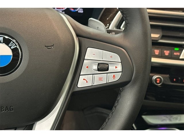 2025 BMW X4 xDrive30i