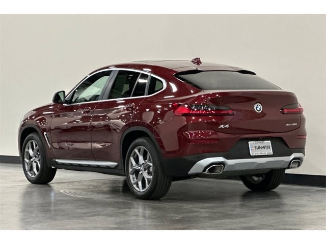 2025 BMW X4 xDrive30i