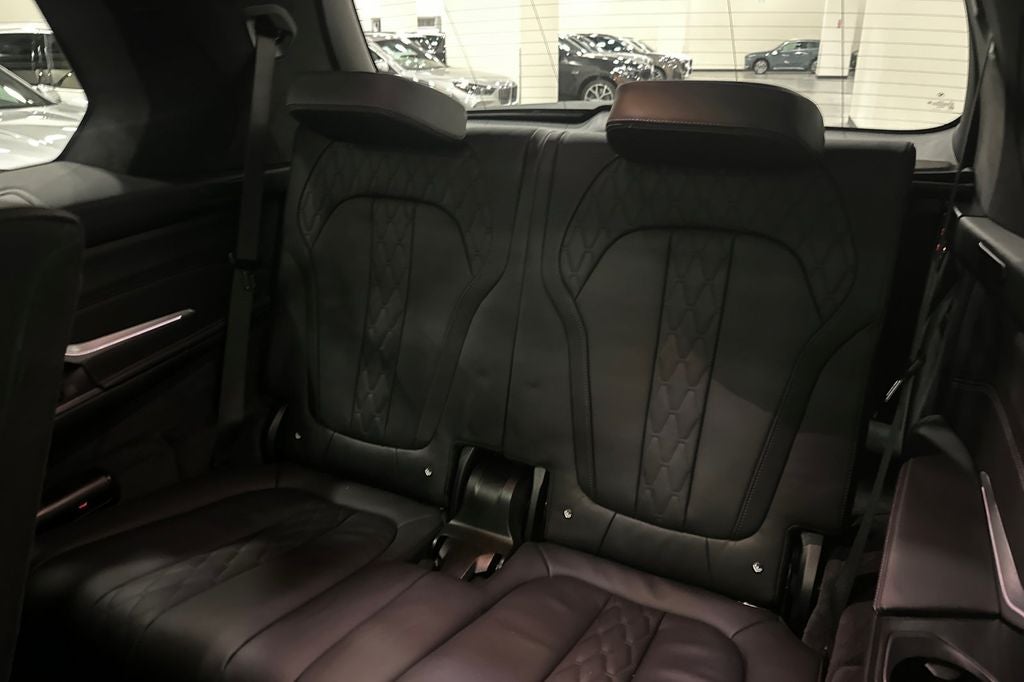 2024 BMW X7 M60i