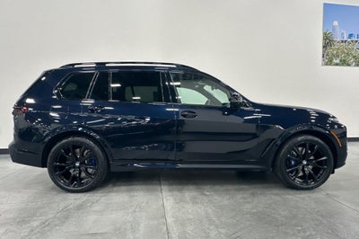 2024 BMW X7 M60i
