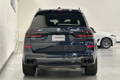 2024 BMW X7 M60i