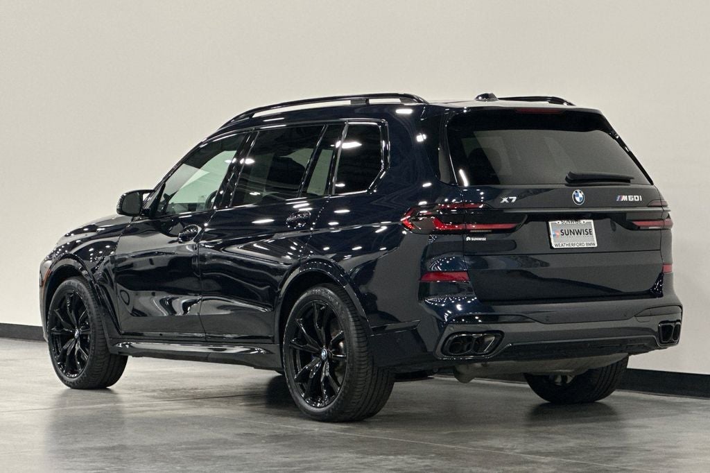 2024 BMW X7 M60i