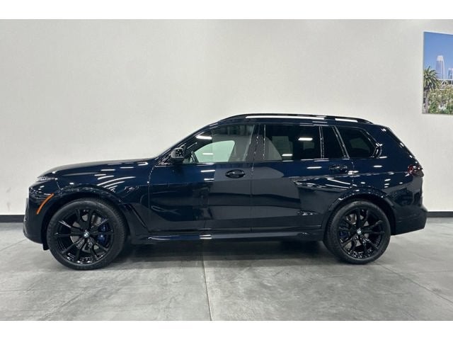 2024 BMW X7 M60i