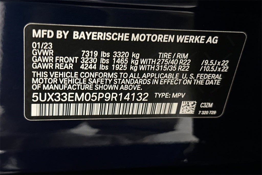 2023 BMW X7 M60i