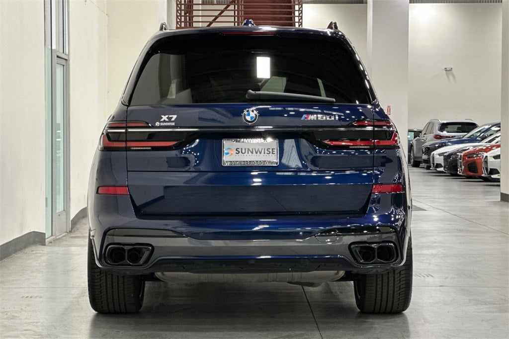 2023 BMW X7 M60i