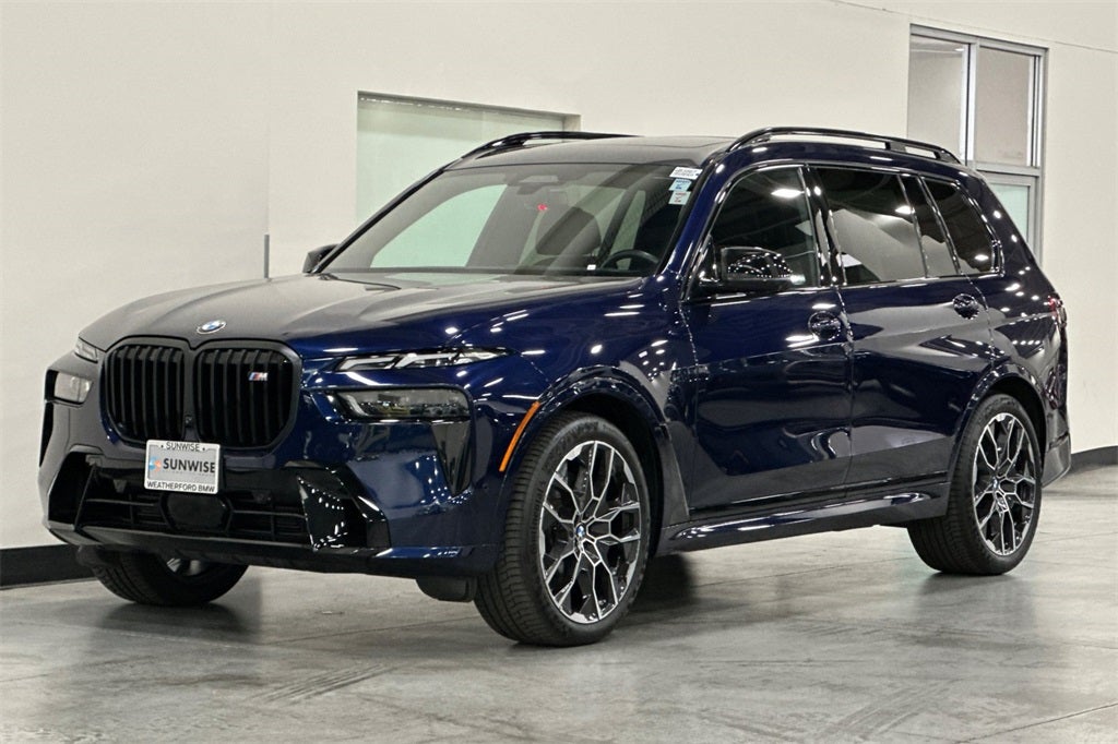2023 BMW X7 M60i