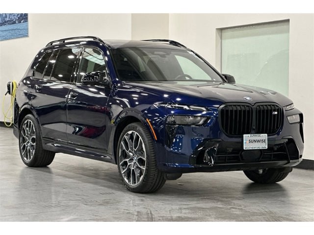 2023 BMW X7 M60i